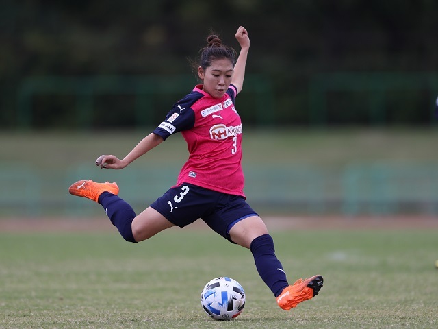 なでしこリーグ1部 第15節 ノジマ戦｜中盤で気迫のプレー