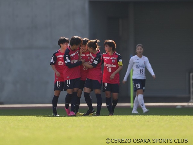 なでしこリーグ1部 第17節 Ｉ神戸戦｜スーパーロングシュートを決めた!