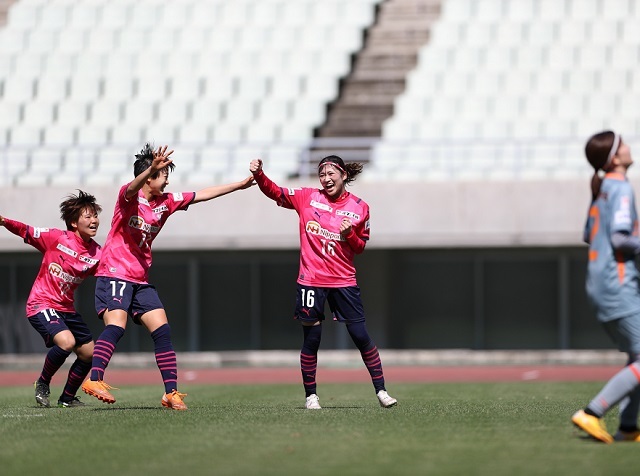 なでしこリーグ1部 第10節 大和s戦 歓喜のガッツポーズ セレッソ大阪スポーツクラブ公式サイト なでしこリーグ1部 第10節 大和s戦 歓喜のガッツポーズ セレッソ大阪スポーツクラブ公式サイト