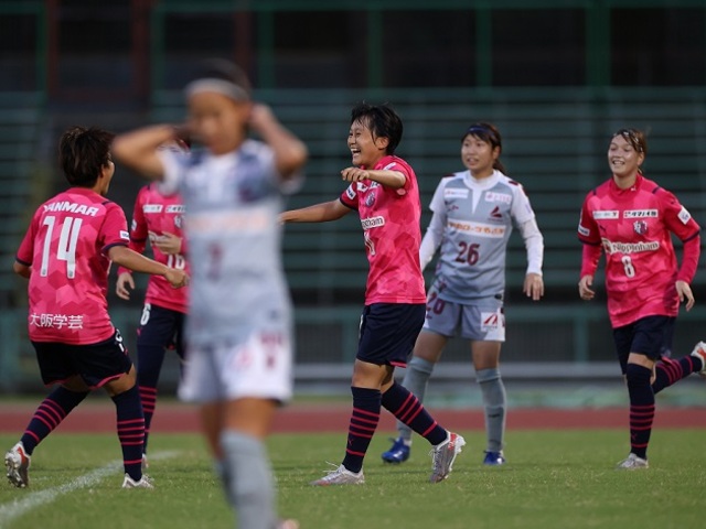 なでしこリーグ1部 第17節 名古屋戦｜6分、先制ゴールは小山史乃観