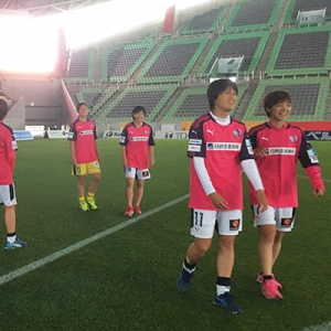 なでしこリーグカップ 第9節 Ｉ神戸戦｜選手がスタジアムに到着しました!