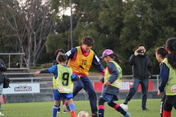 スクールブログ イベントレポート 2 23 日 女子サッカークリニック セレッソ大阪スポーツクラブ公式サイト