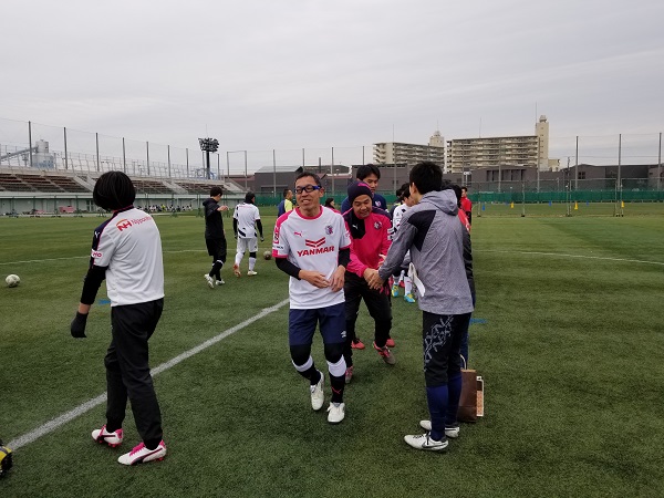 大人のサッカースクール 名古屋グランパスと交流試合 セレッソ大阪スポーツクラブ公式サイト 大人のサッカースクール 名古屋グランパスと交流試合 セレッソ大阪スポーツクラブ公式サイト