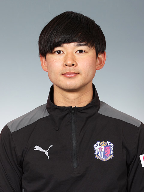 平通 翼