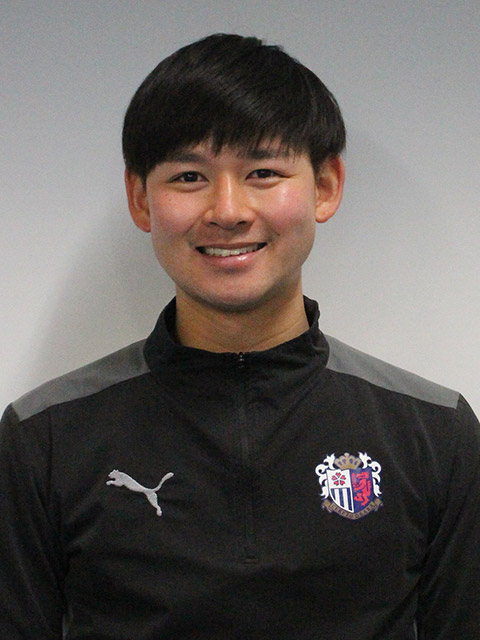 平通 翼