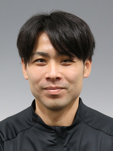山田　俊毅