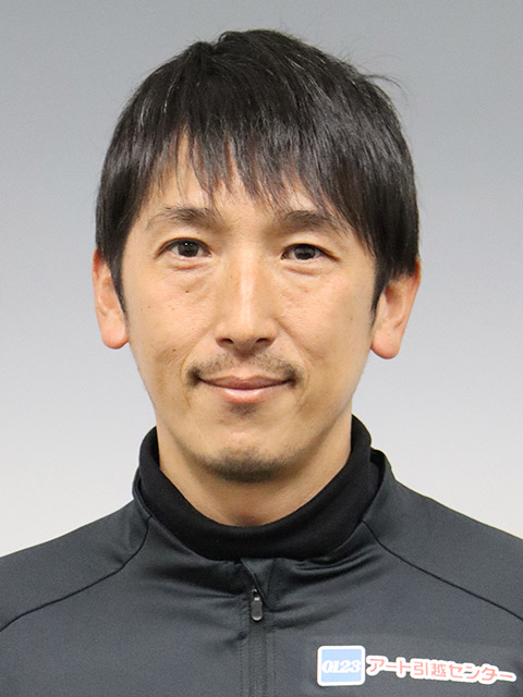 日高　欣弘